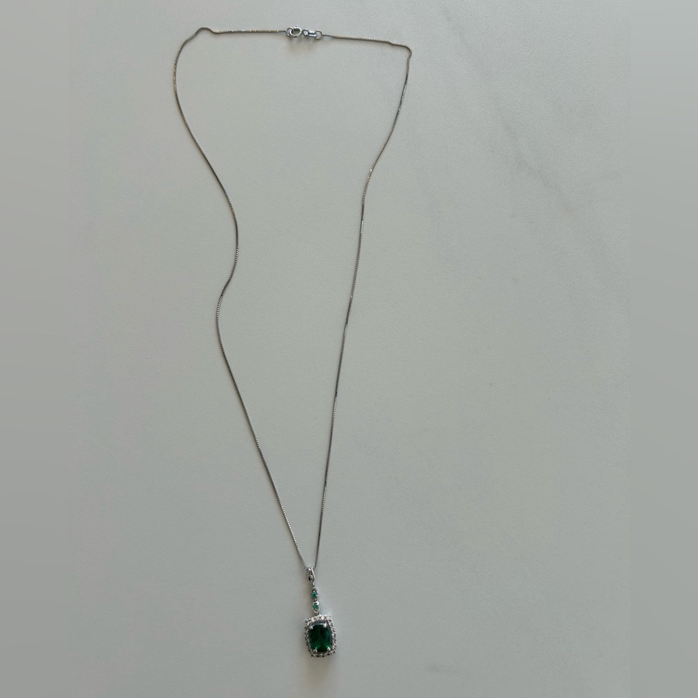 White gold (14k) and emerald pendant with white gold necklace.